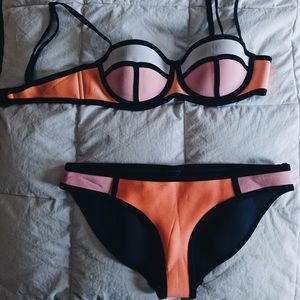 Poppy - Peach soda Triangl bathing suit🌼